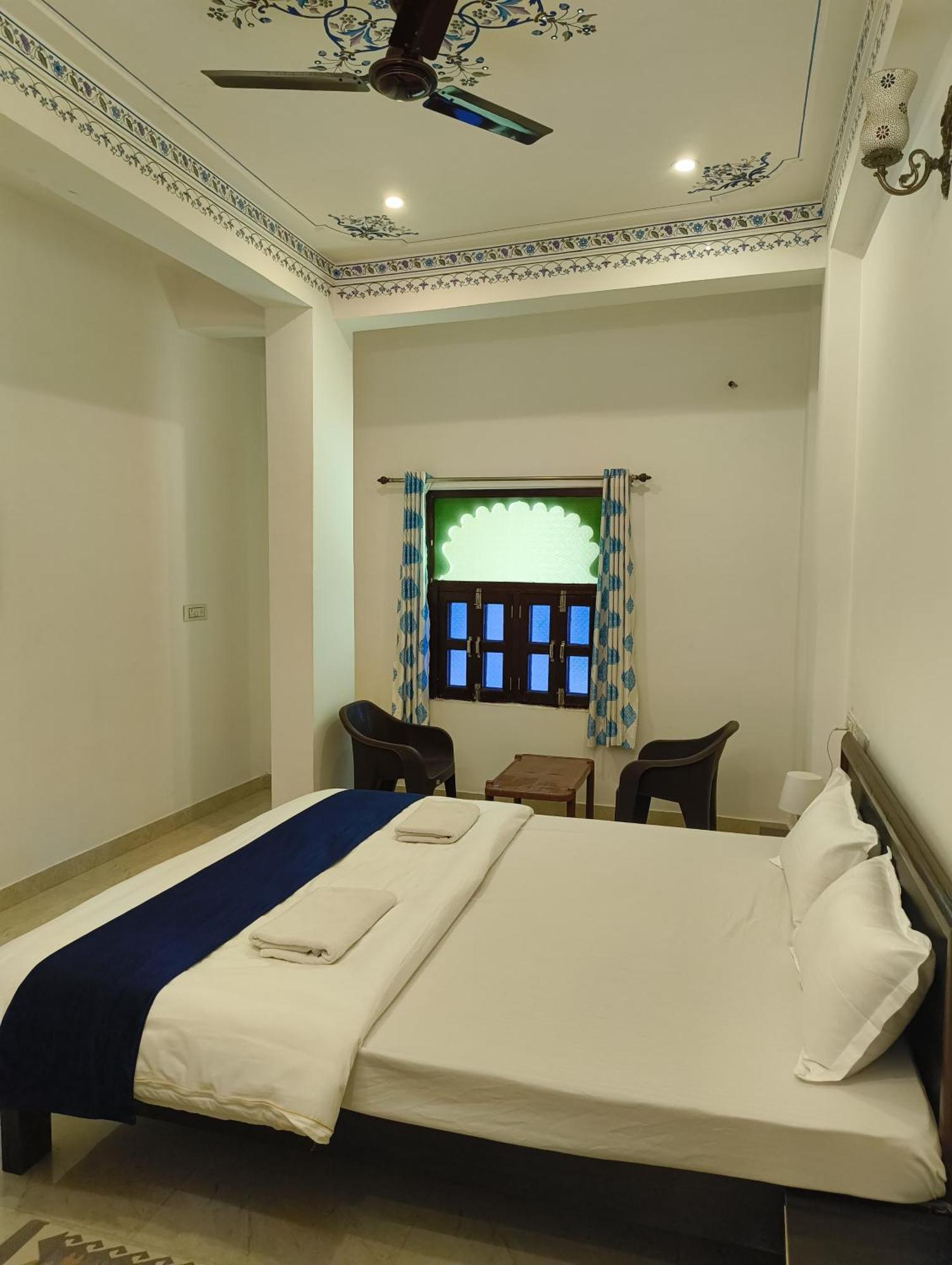 Rising Shemesh Home Stay Udaipur Exterior photo