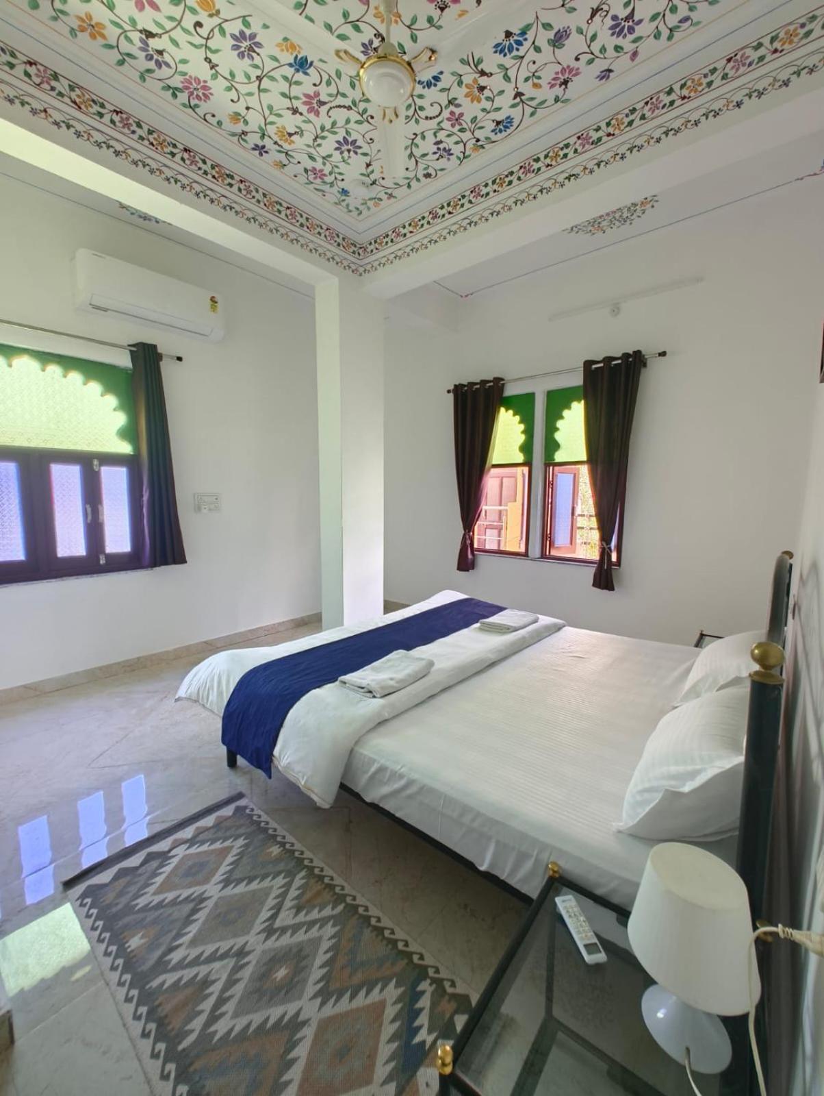 Rising Shemesh Home Stay Udaipur Exterior photo